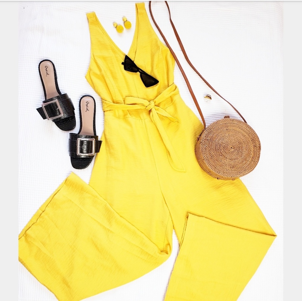 🆕️//The Maddie//Bright Yellow Jumpsuit - Picture 1 of 4